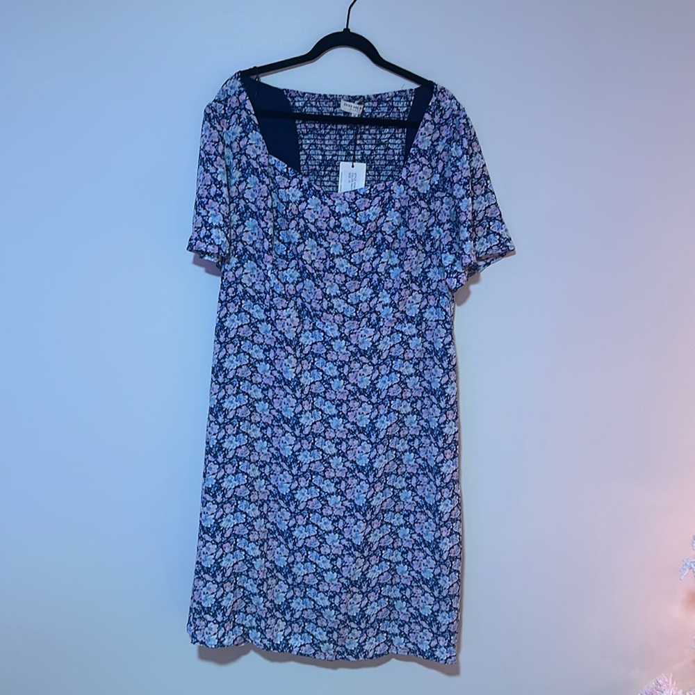 Skies are Blue Curvy dress in 1x. Never worn with tags.